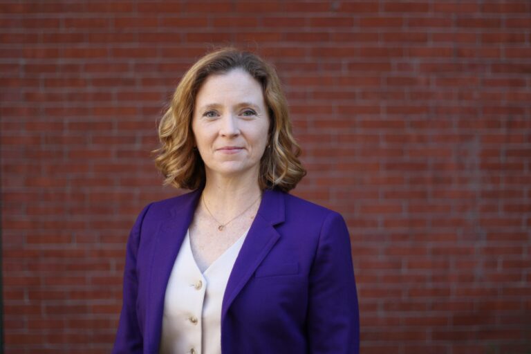 Liz McCuskey Headshot